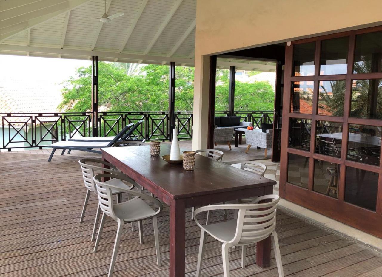 Villa At The Beach, Blue Bay Golf & Beach Resort エクステリア 写真